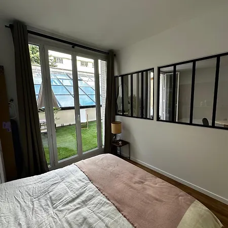 Apartment Avec Terrasse *